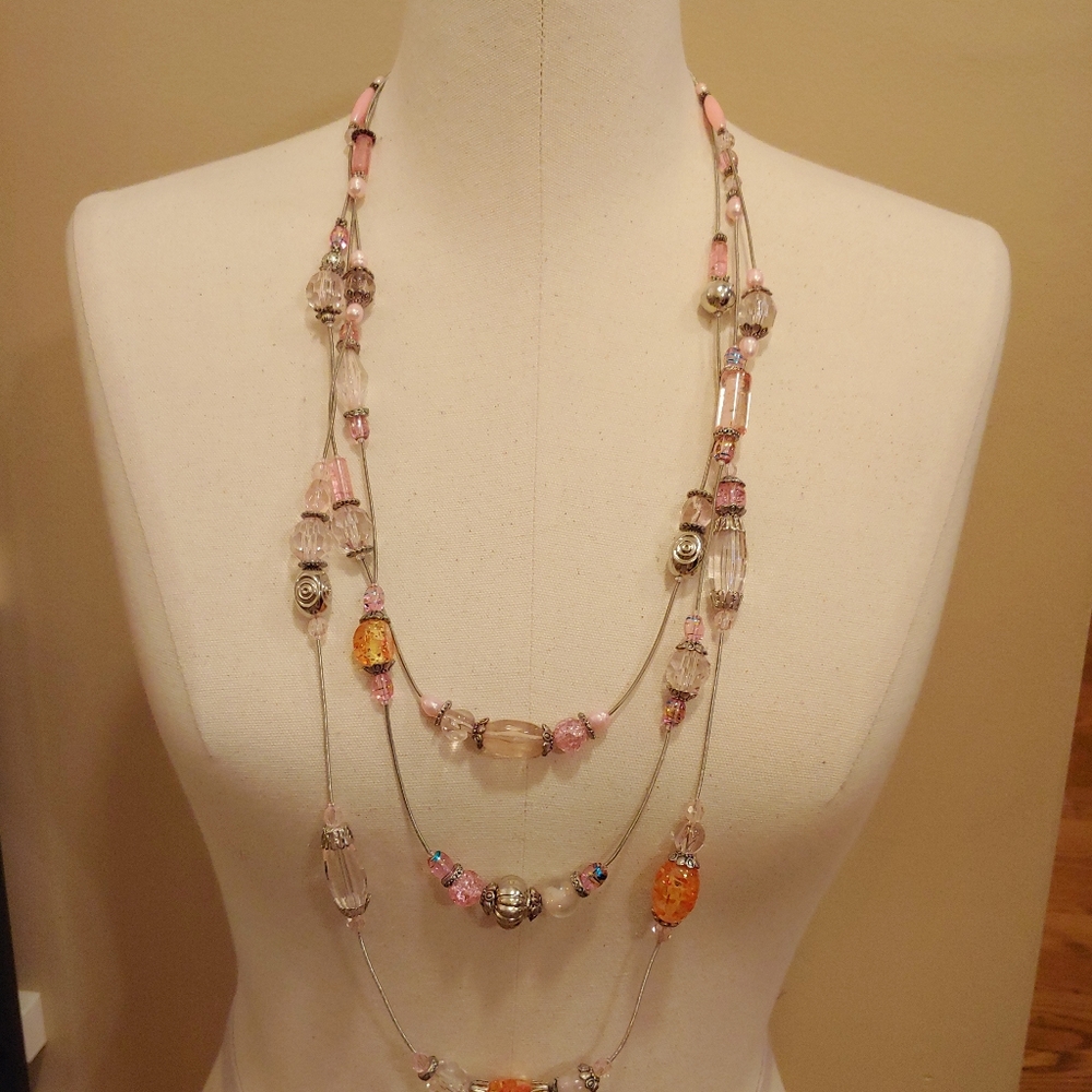 Vintage! Cool beaded necklace